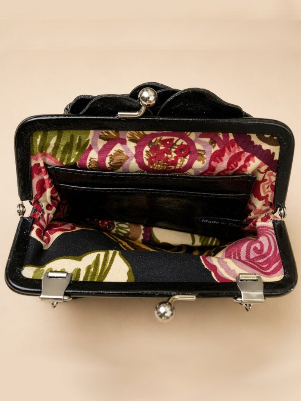 Vintage Brighton Black Patent Rosette Kiss-Lock Mini Clutch w/ Chain Crossbody - Picture 7 of 7